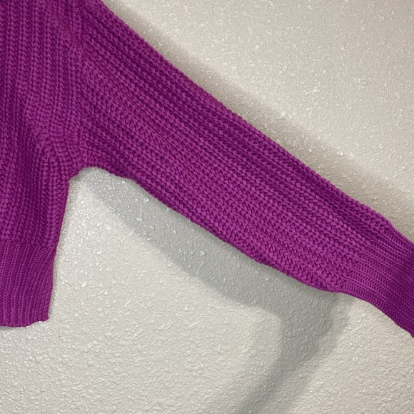 Jessica Simpson Magenta Cropped Knit Sweater NWT Size L - Picture 3 of 11